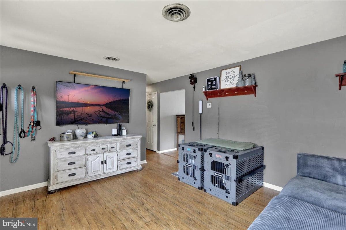 340 Lincoln Avenue photo 14