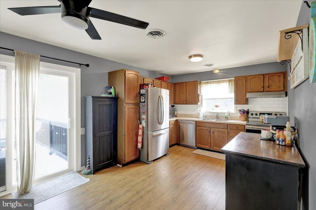 340 Lincoln Avenue photo 8