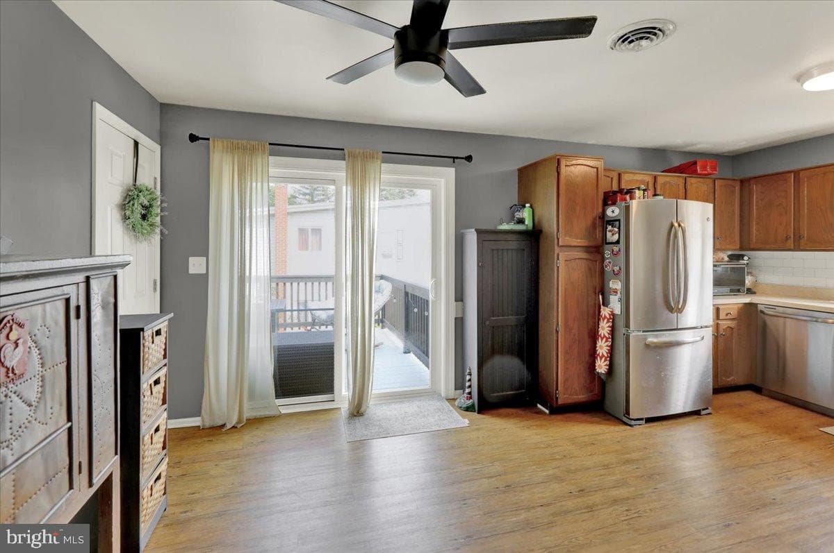 340 Lincoln Avenue photo 9