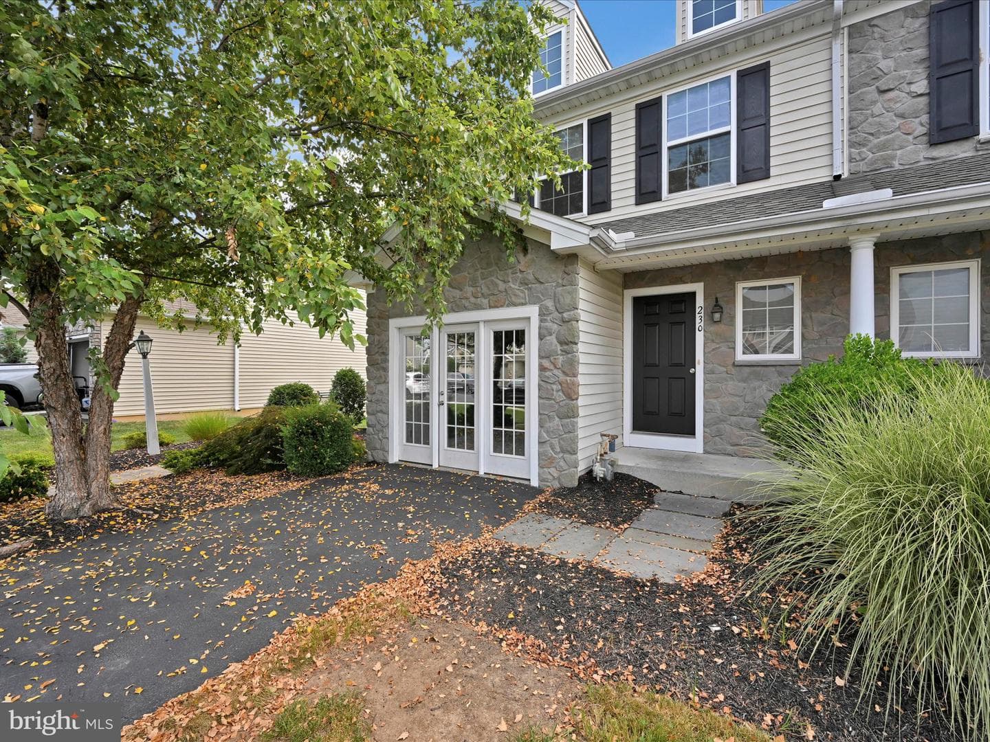 230 Lakeside Crossing photo 2