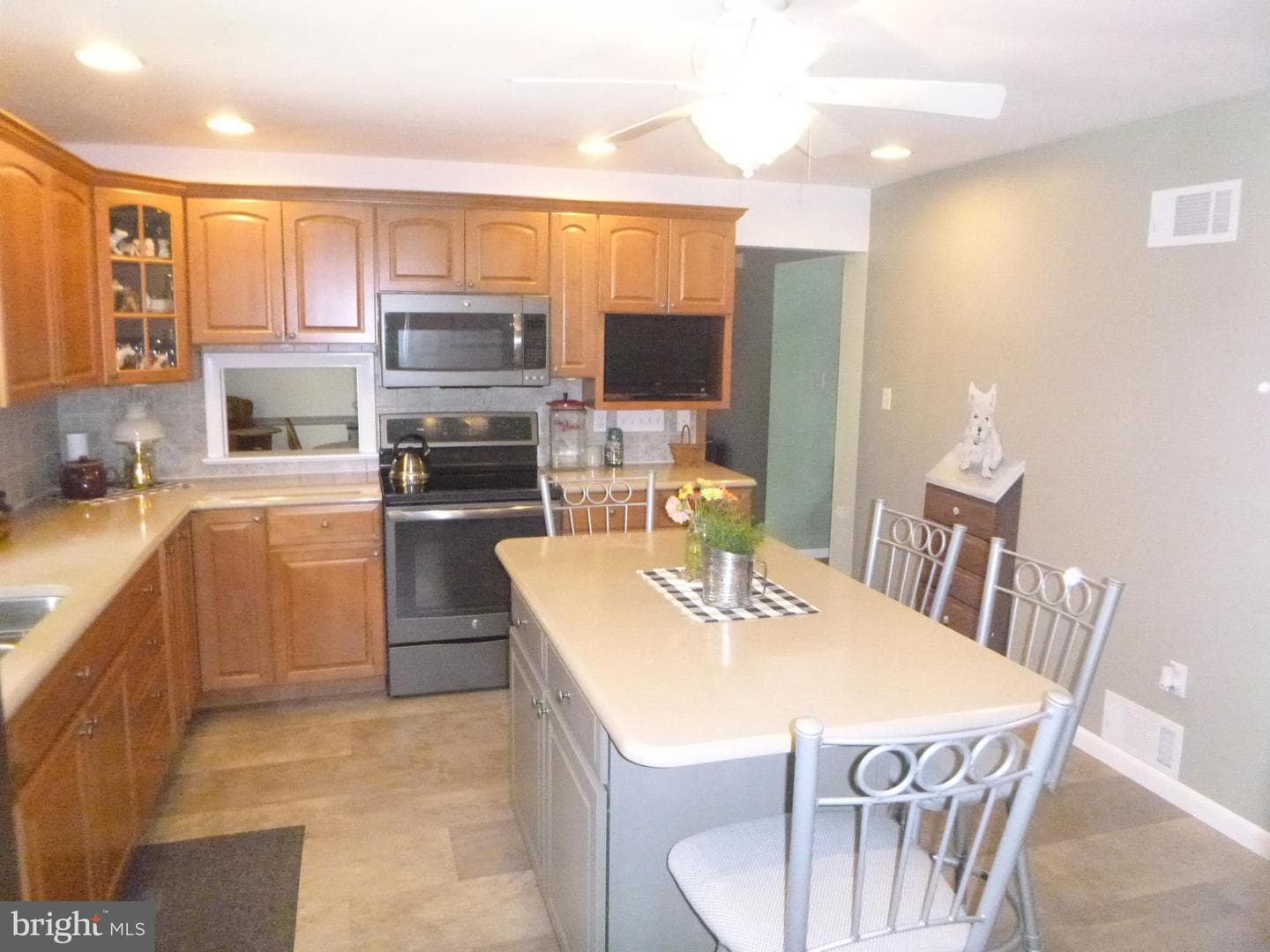 1731 Windy Hill Road photo 4