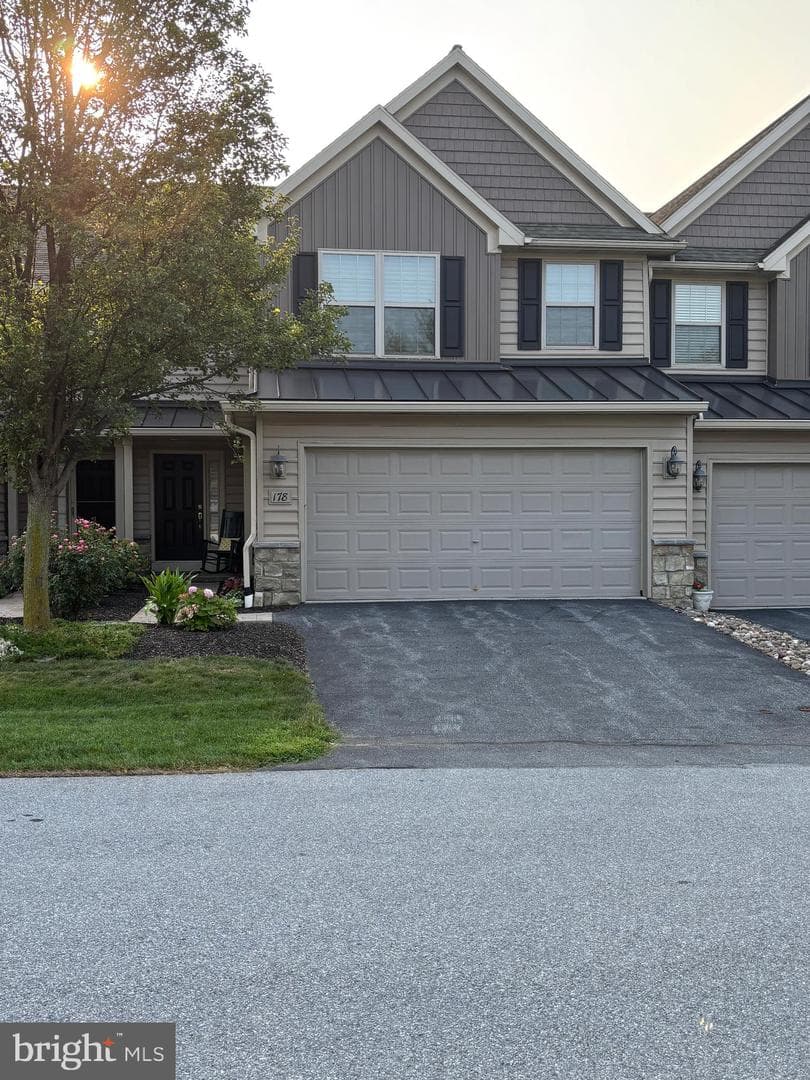178 Fieldcrest Lane photo 1