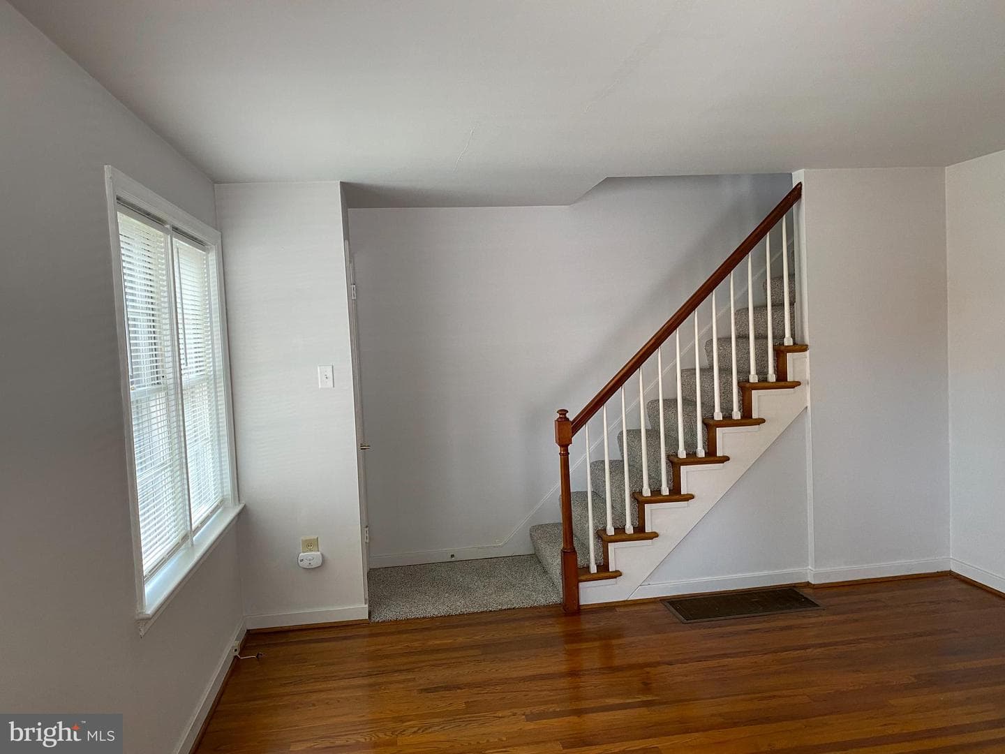 836 2nd Street photo 5