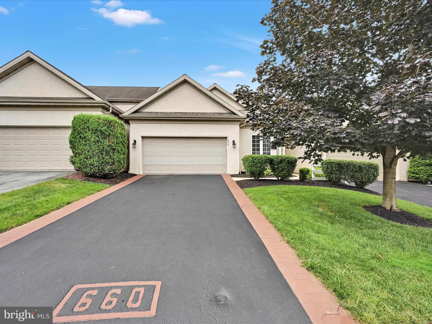 660 Woodfield Drive photo 3