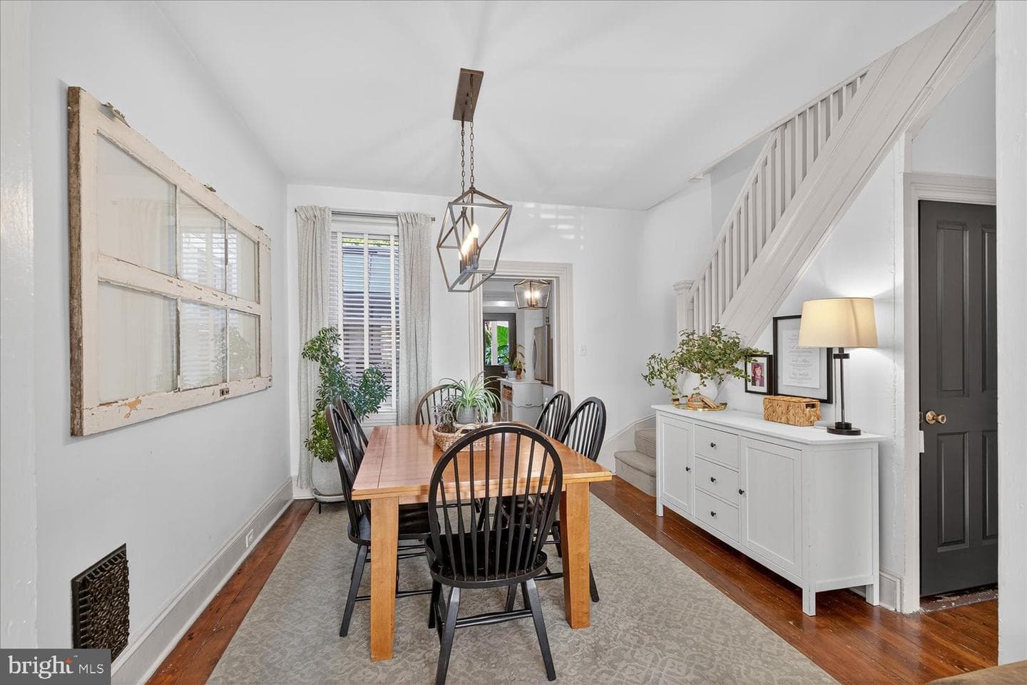 403 N Queen Street photo 12