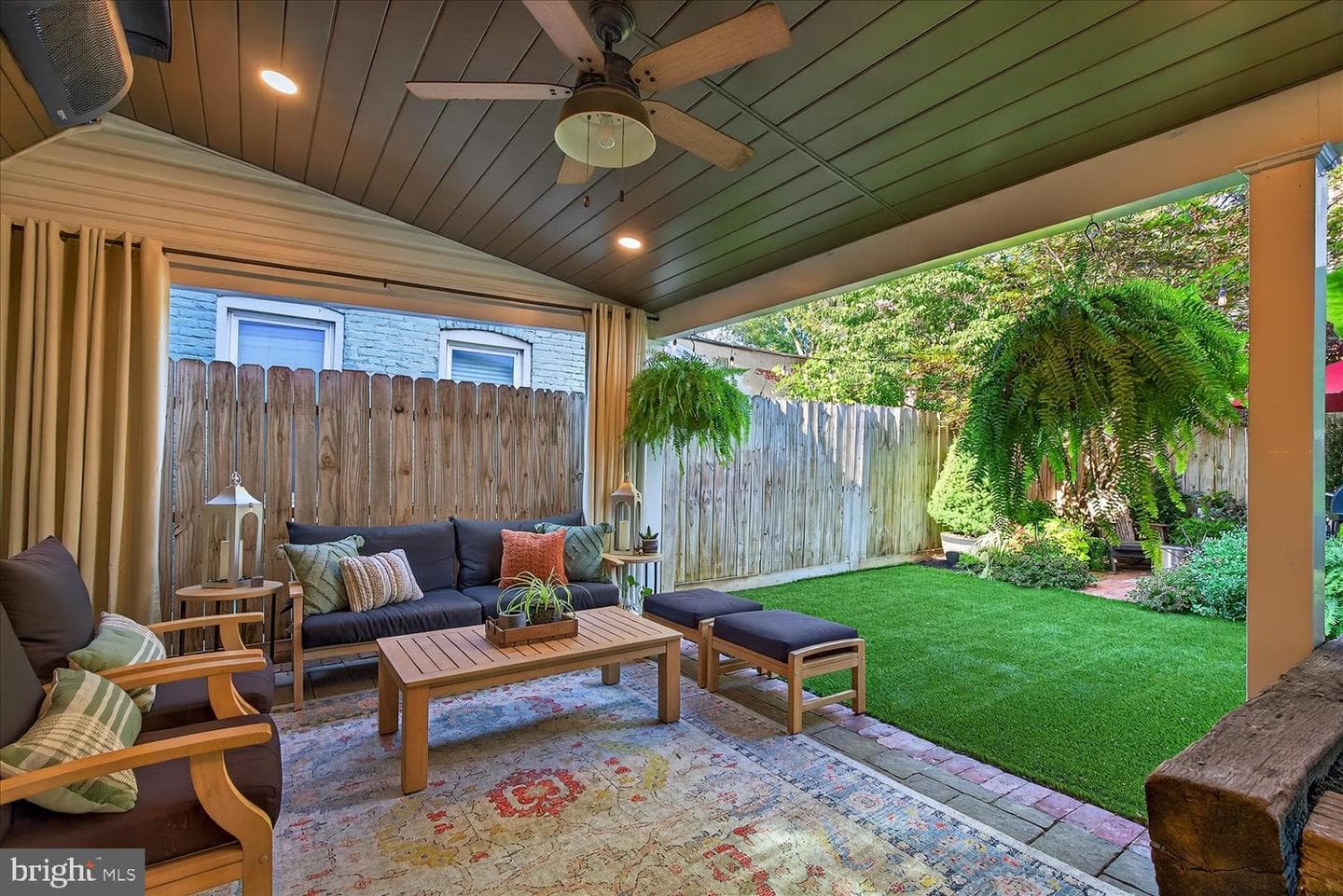 403 N Queen Street photo 41