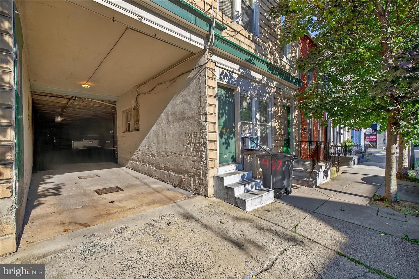403 N Queen Street photo 48
