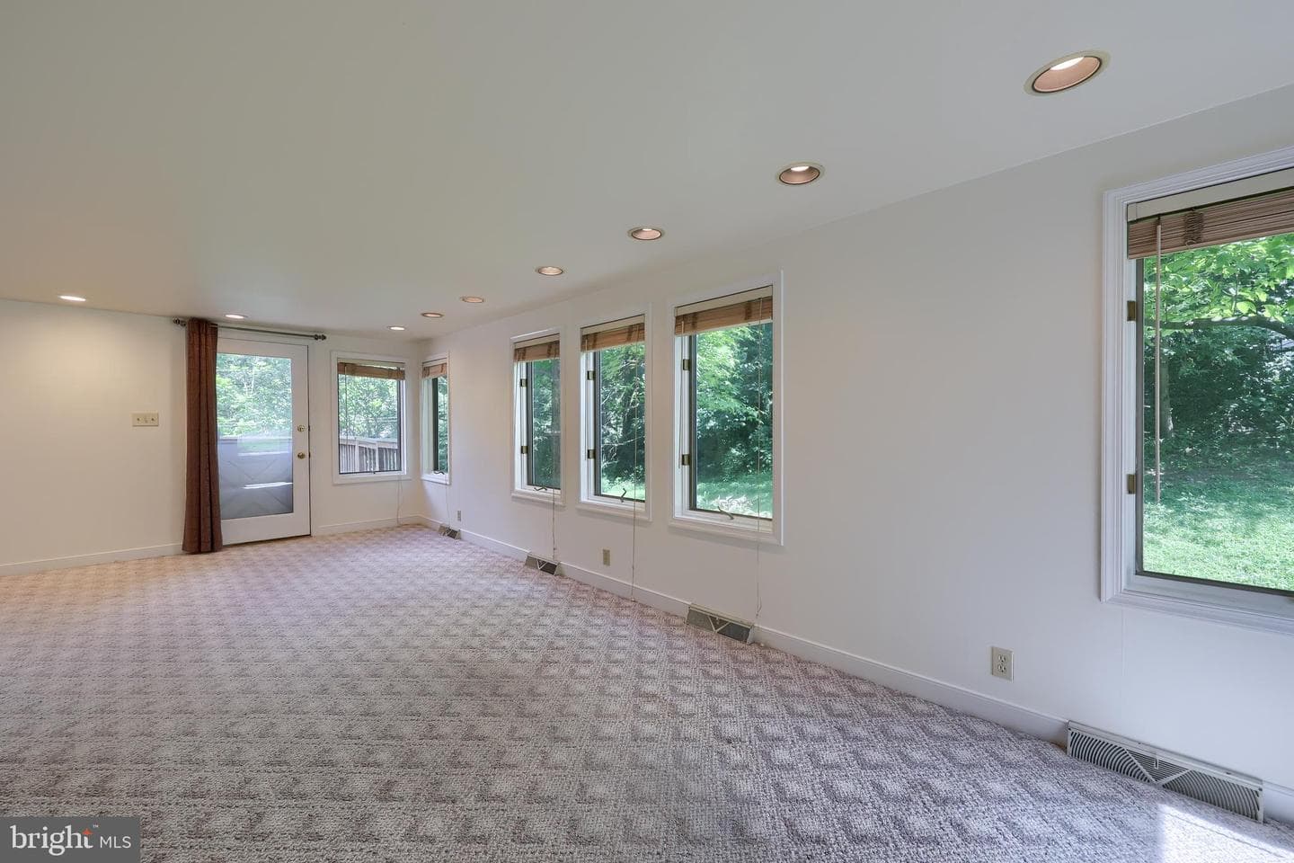 1075 Richmond Road photo 11