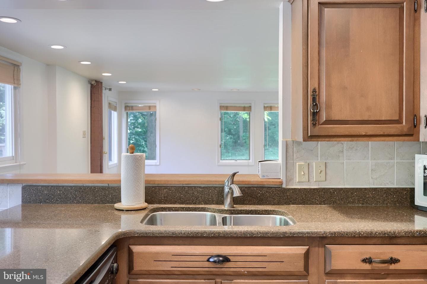 1075 Richmond Road photo 21