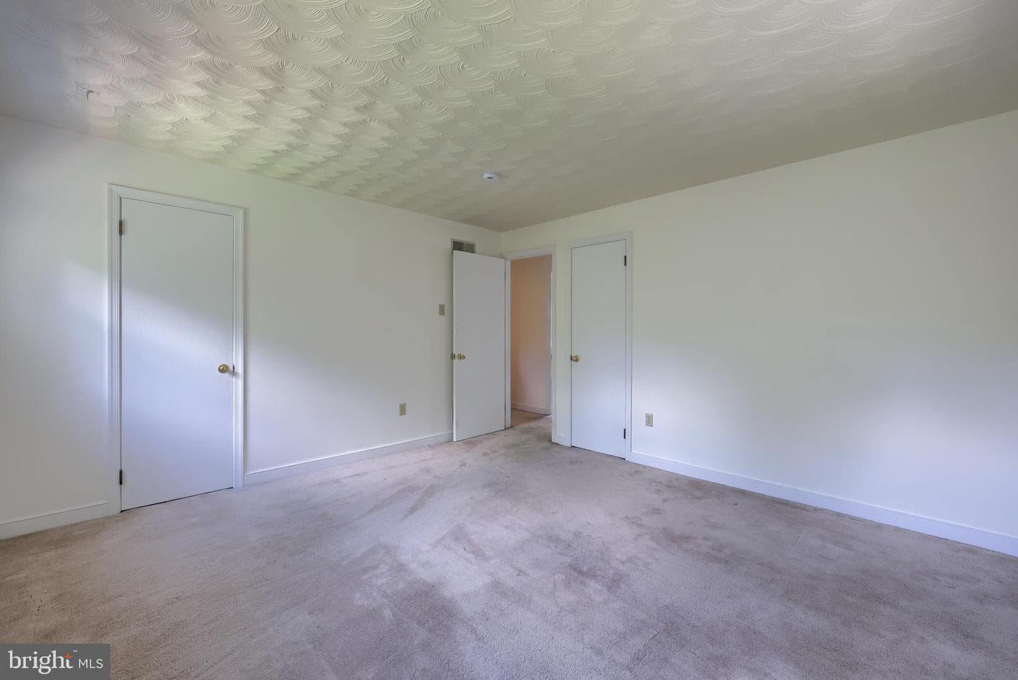 1075 Richmond Road photo 25
