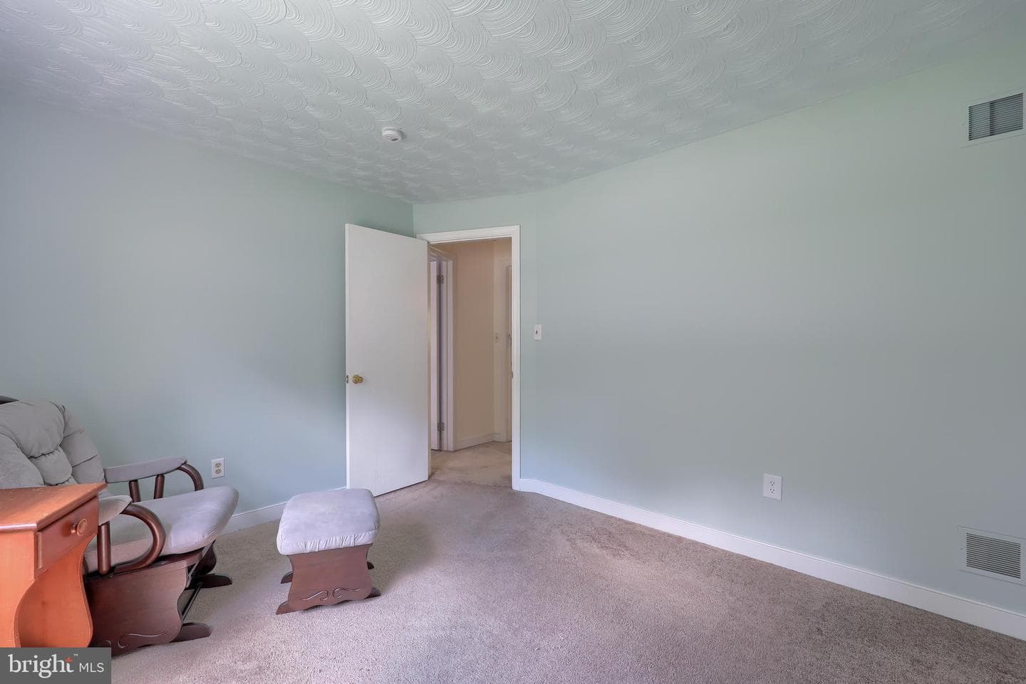 1075 Richmond Road photo 29