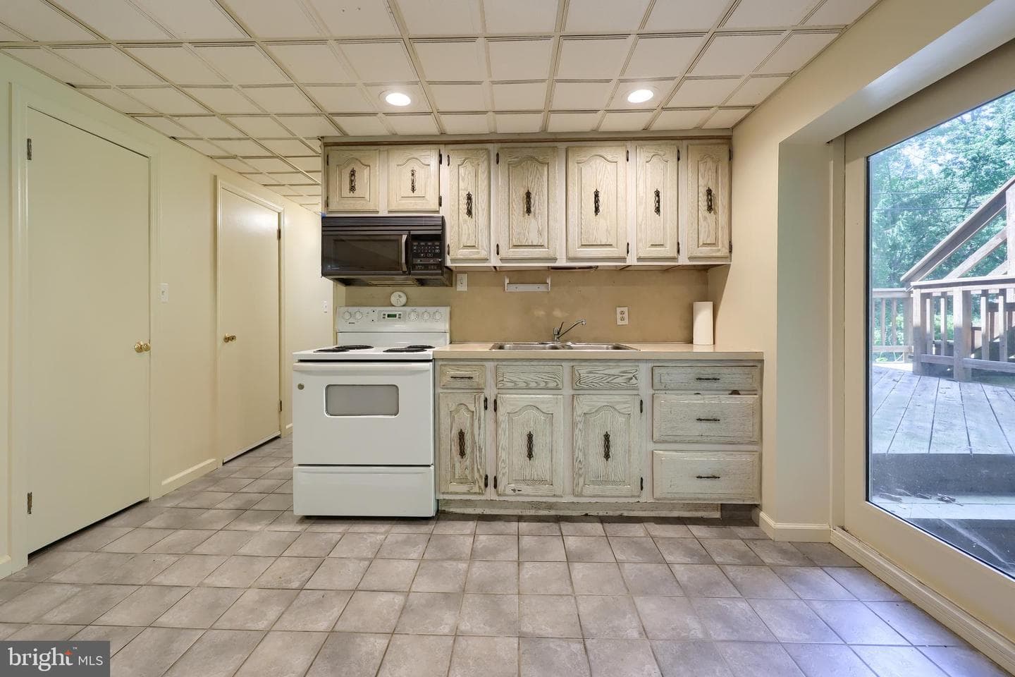 1075 Richmond Road photo 37