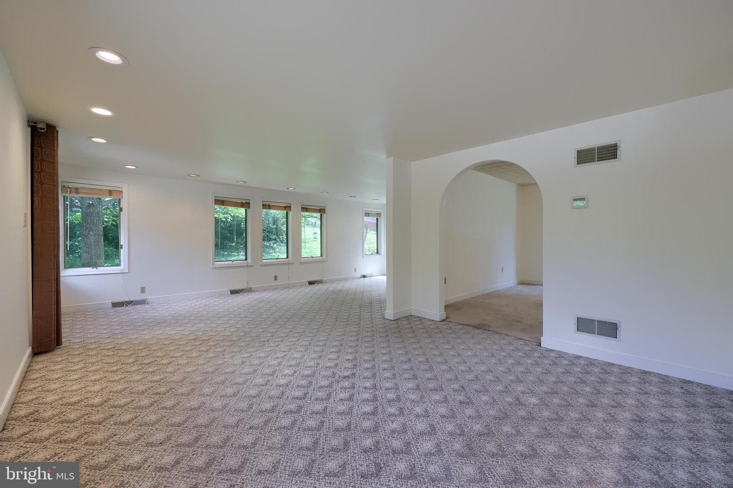 1075 Richmond Road photo 8