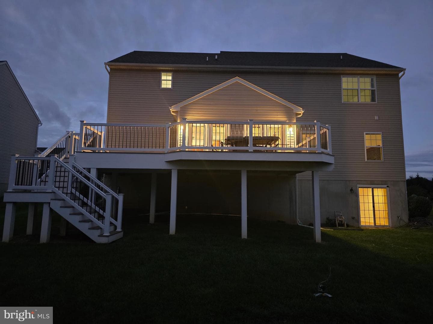 625 Warminster Lane photo 3