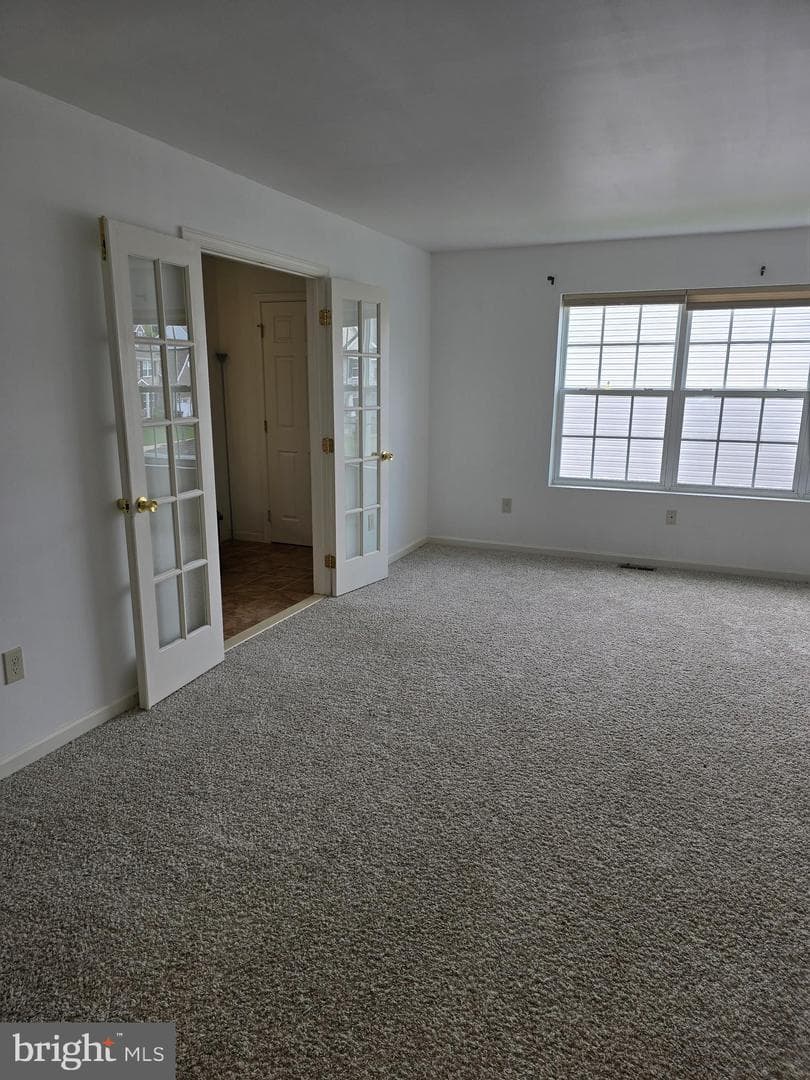 625 Warminster Lane photo 32