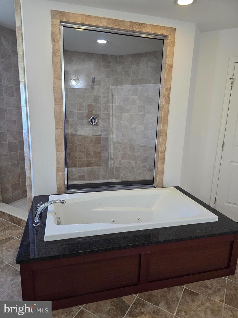 625 Warminster Lane photo 36