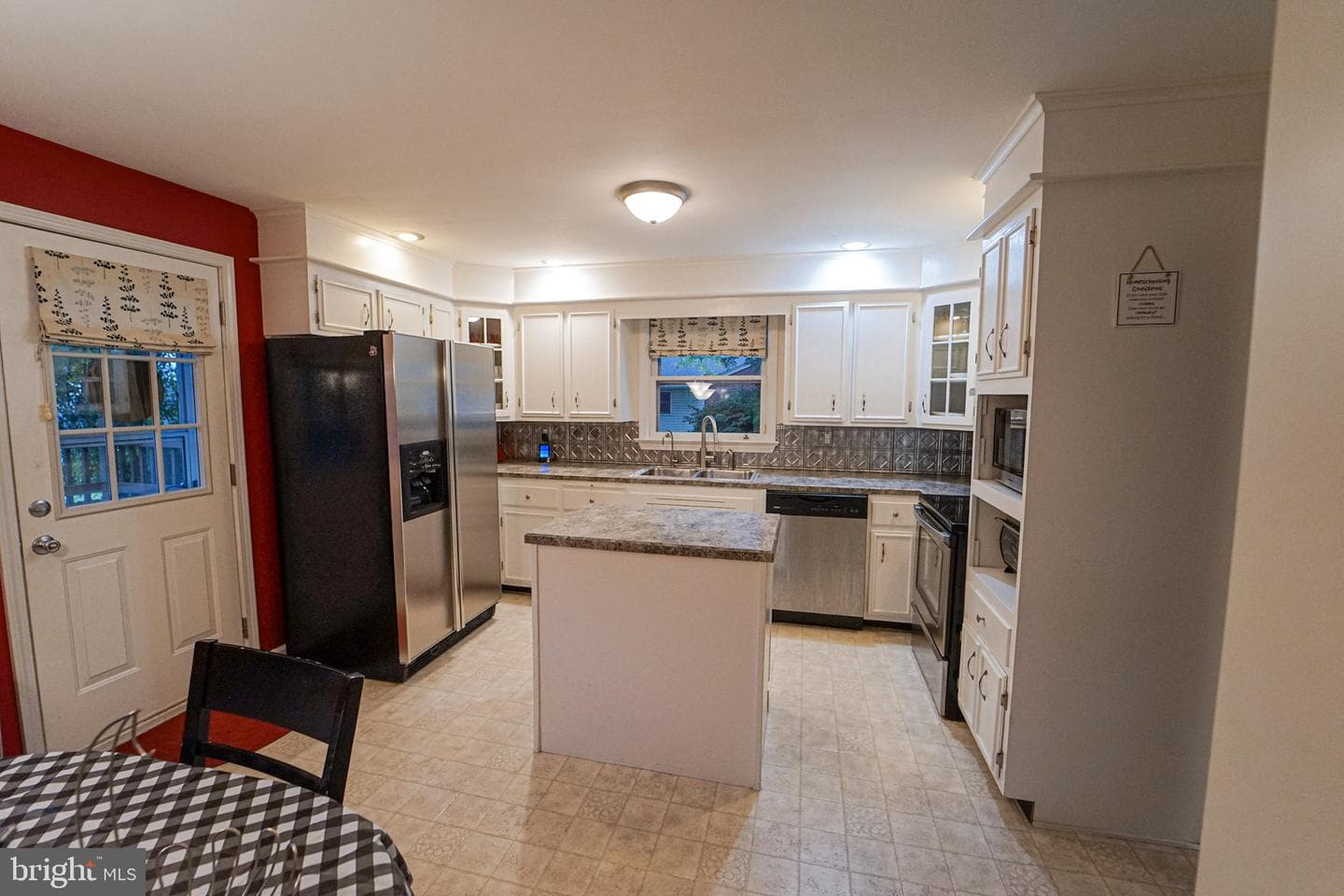 831 Park Hill Drive photo 5