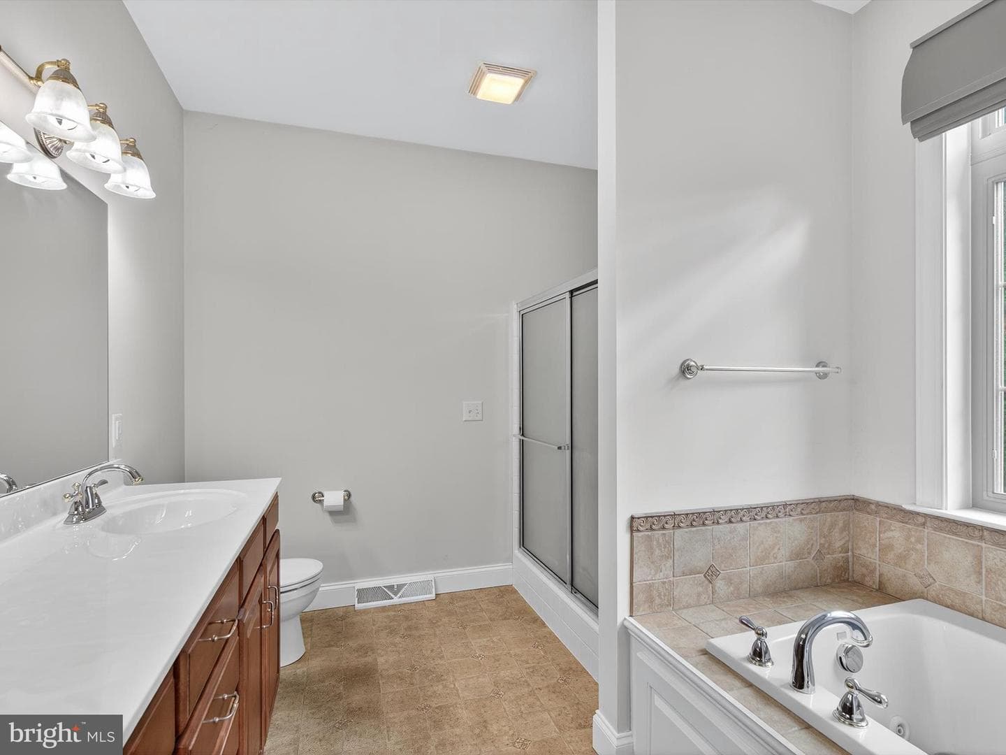 667 Golden Eagle Way photo 40