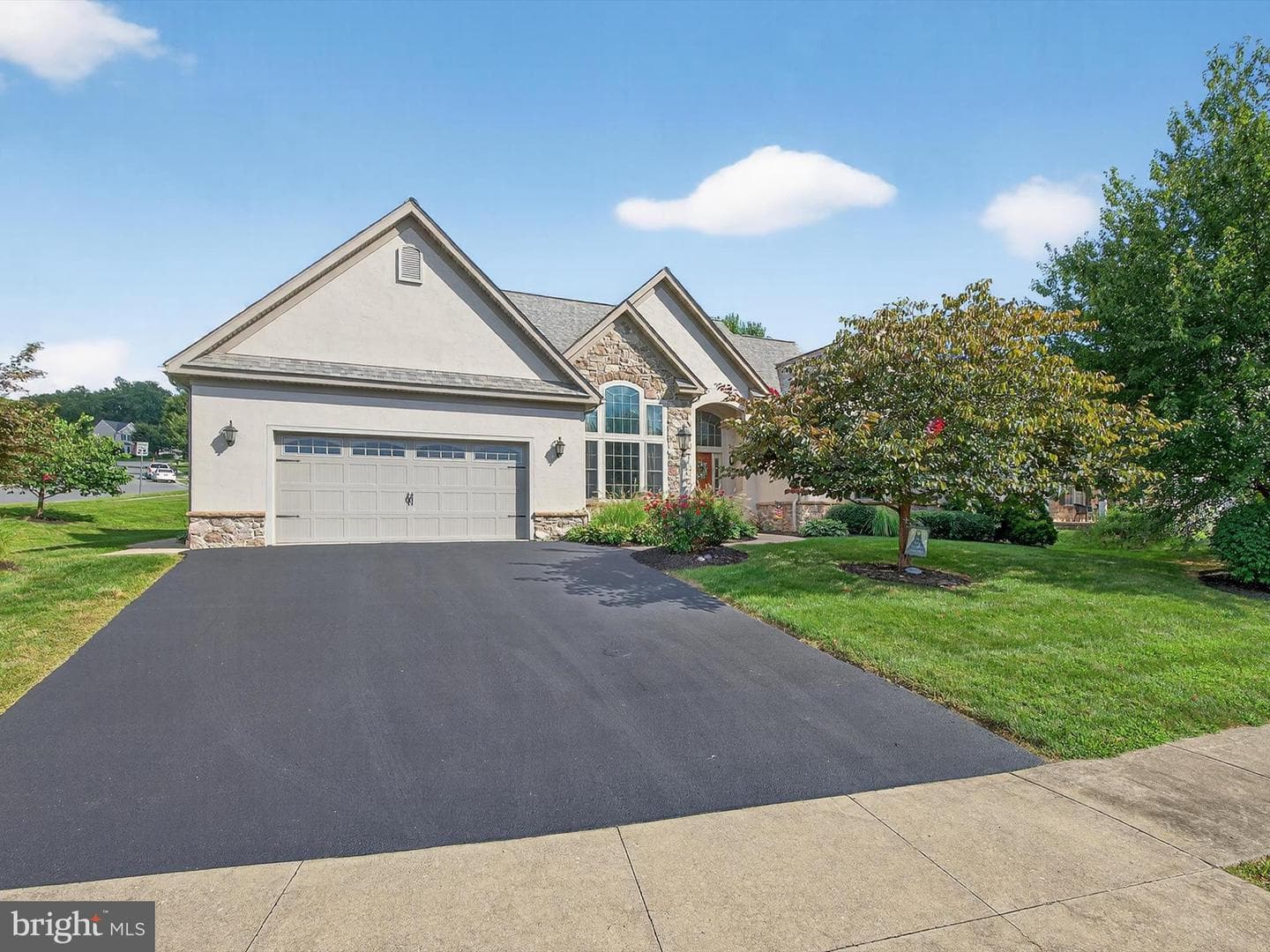 667 Golden Eagle Way photo 7