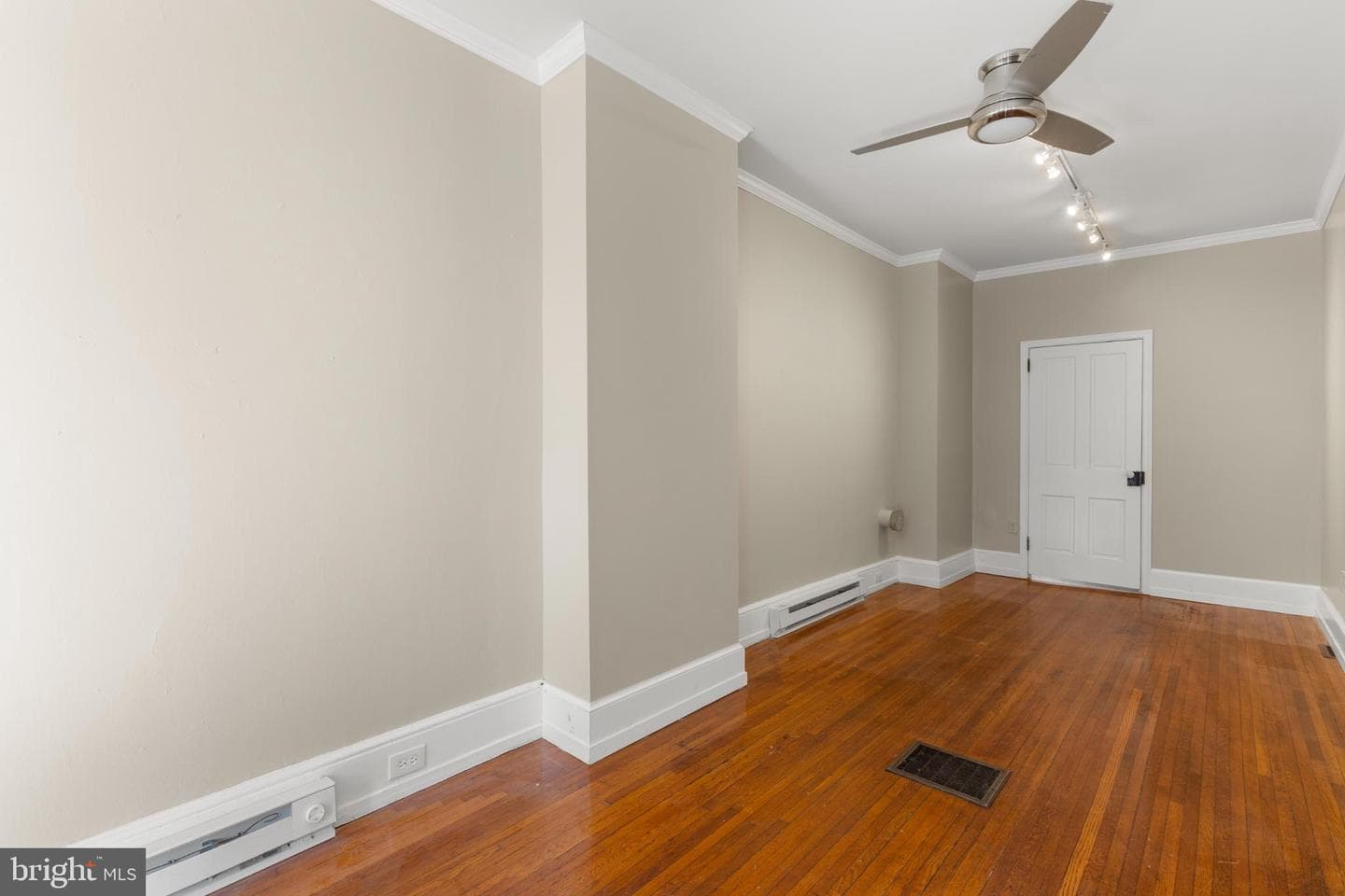 475 Locust Street photo 6