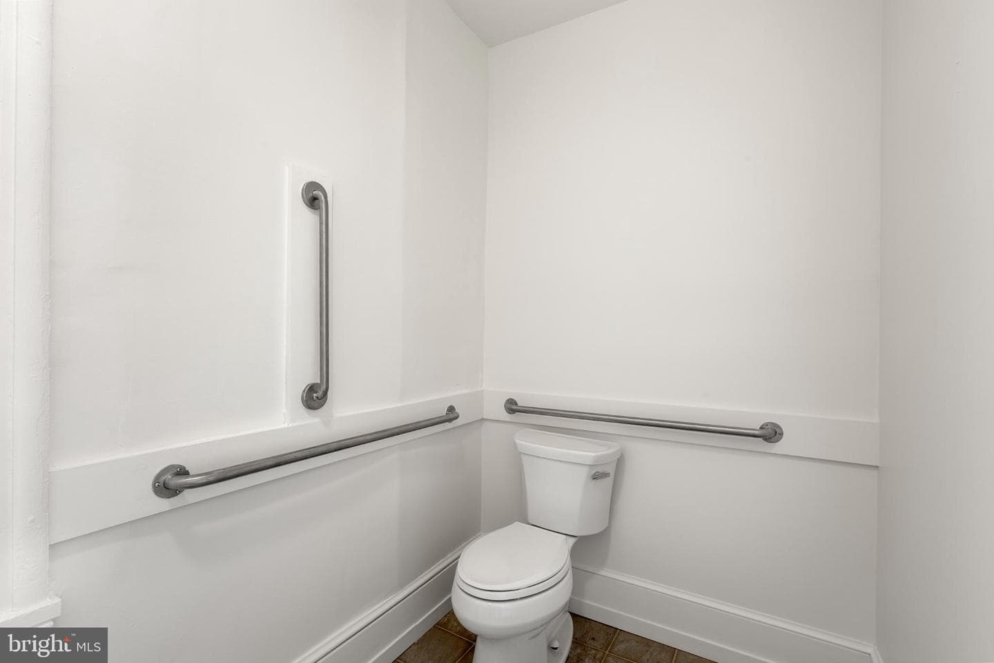 475 Locust Street photo 9