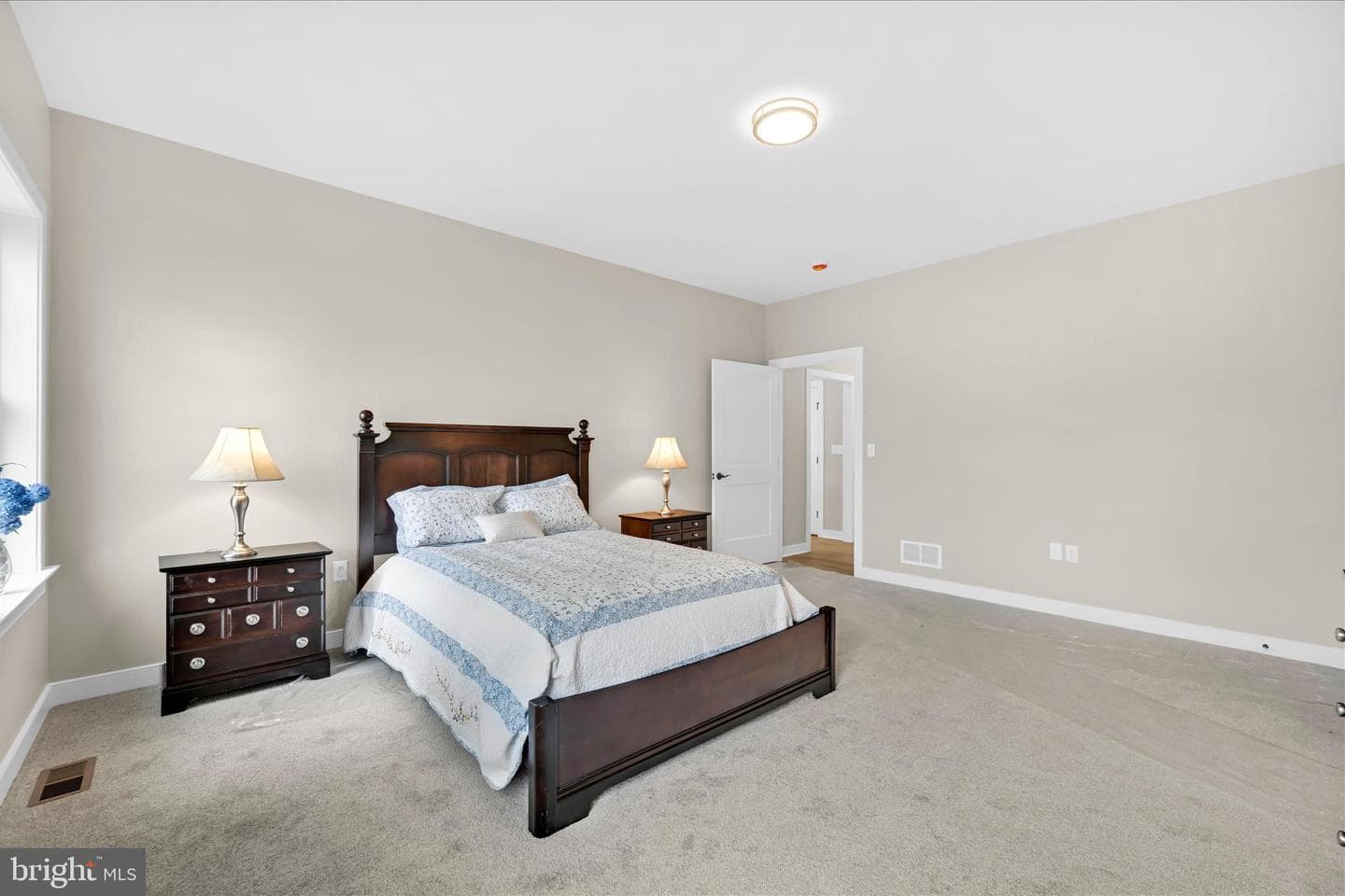 126 N. West View photo 21