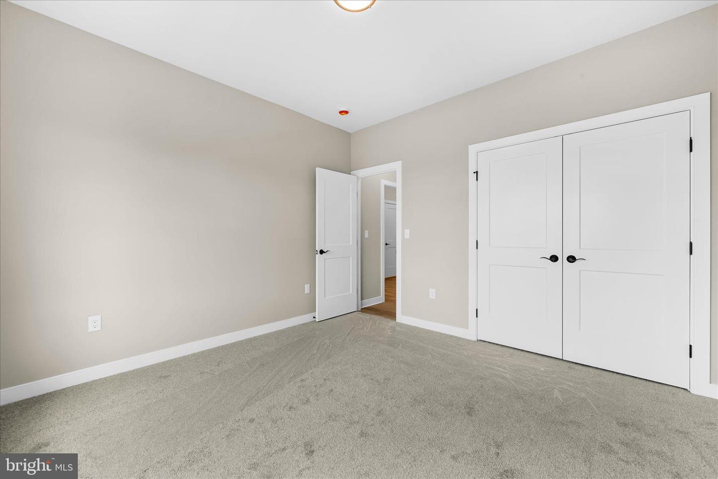 126 N. West View photo 27