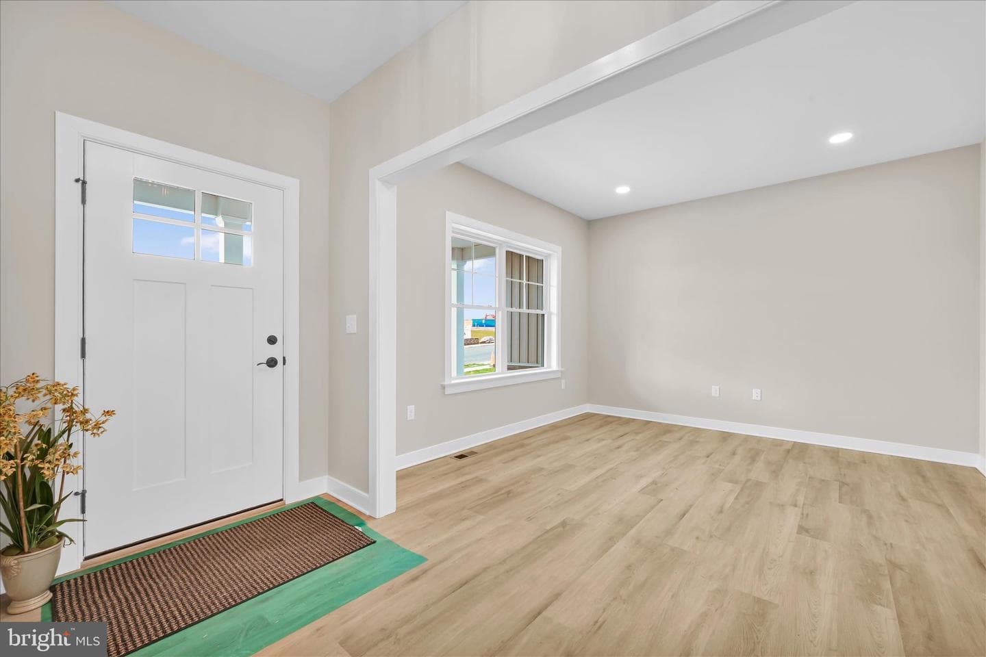 126 N. West View photo 6