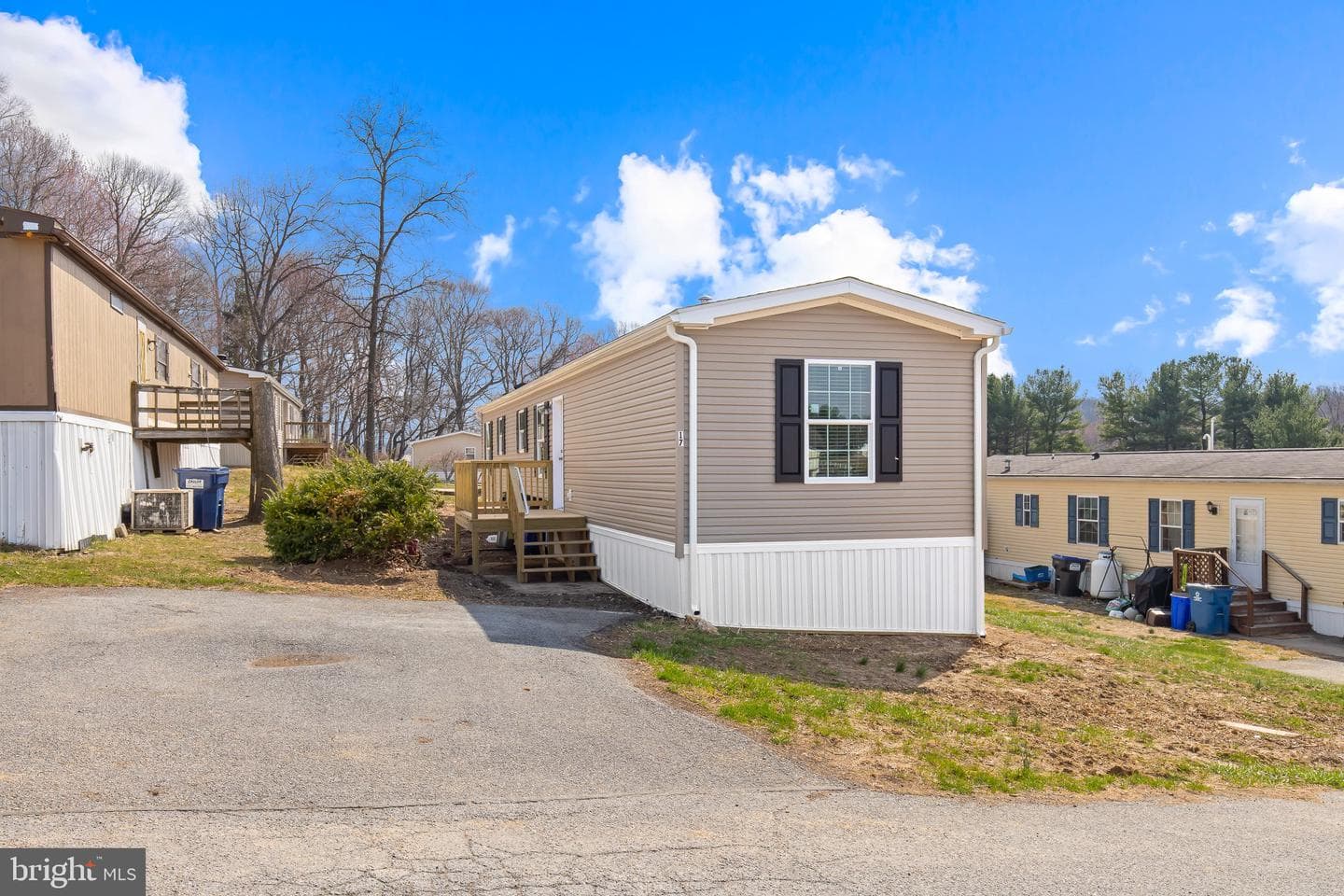 17 Ashton Dr photo 2