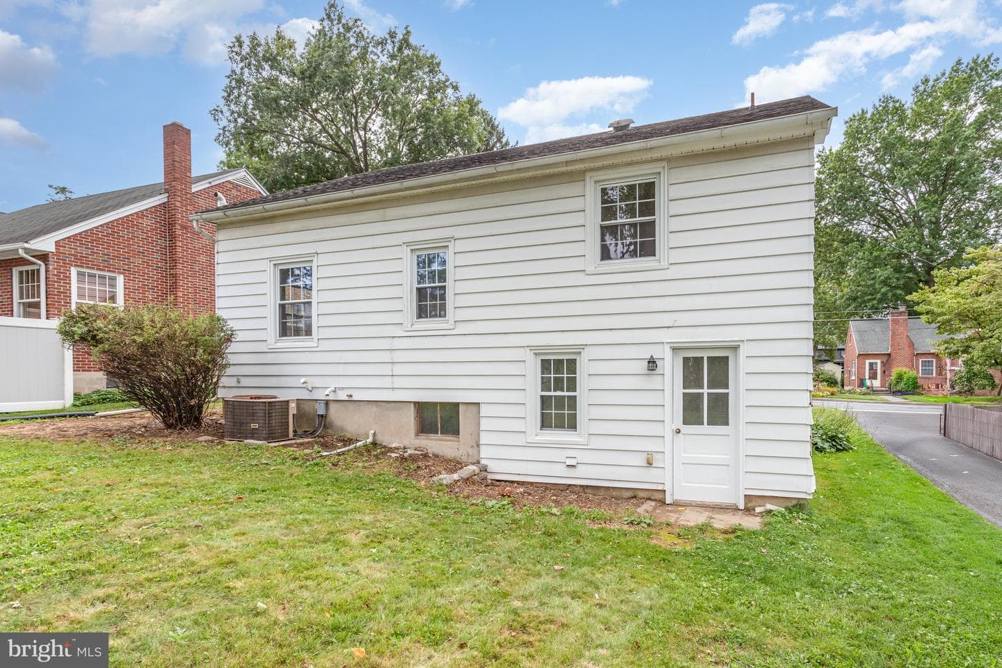 421 Laurel Avenue photo 30
