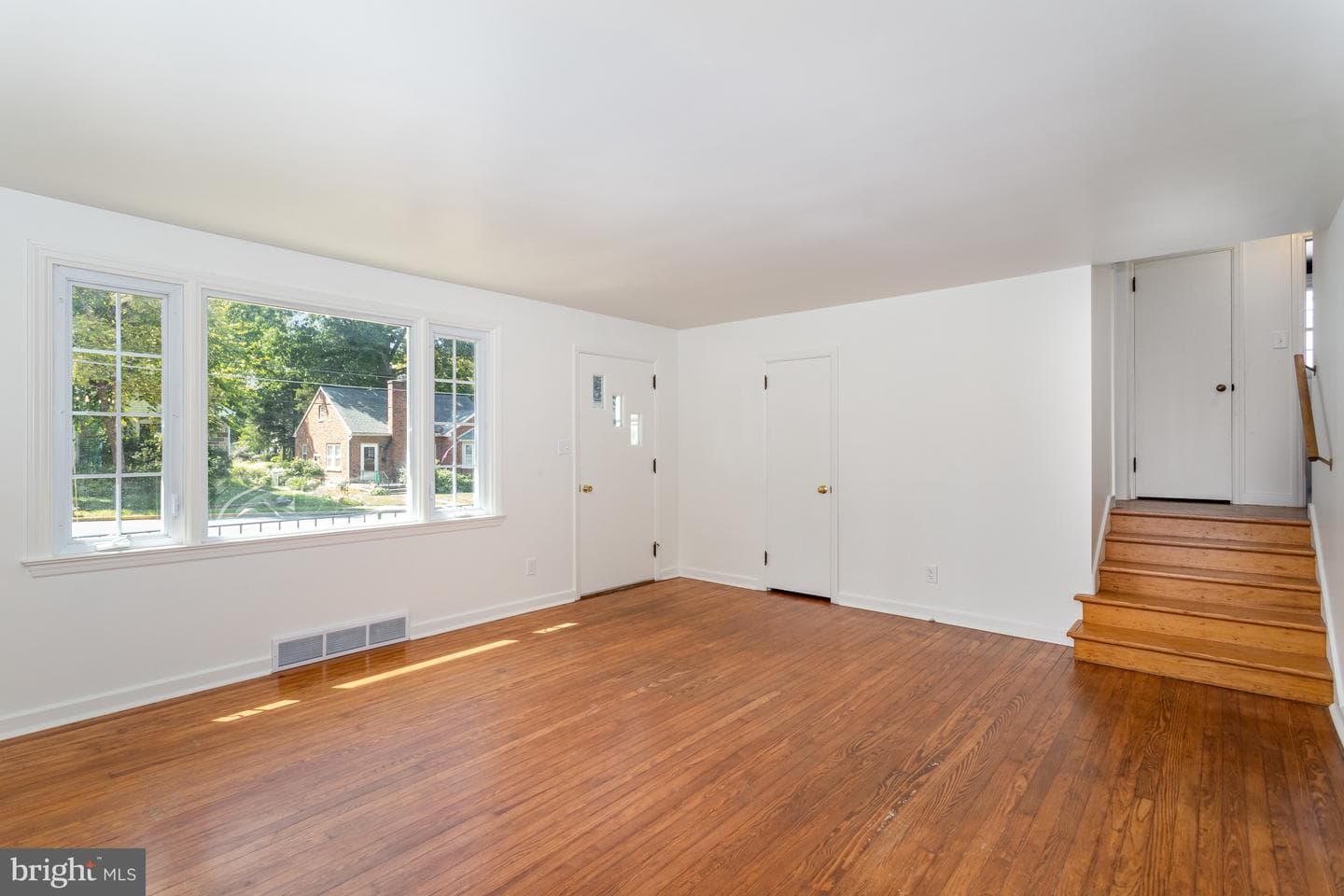 421 Laurel Avenue photo 6