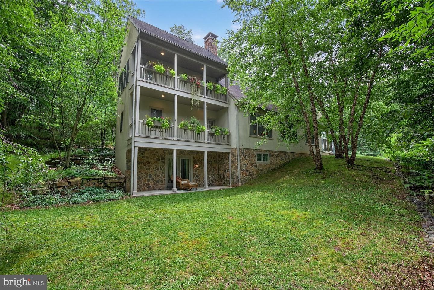 815 Laurel Ridge Road photo 1