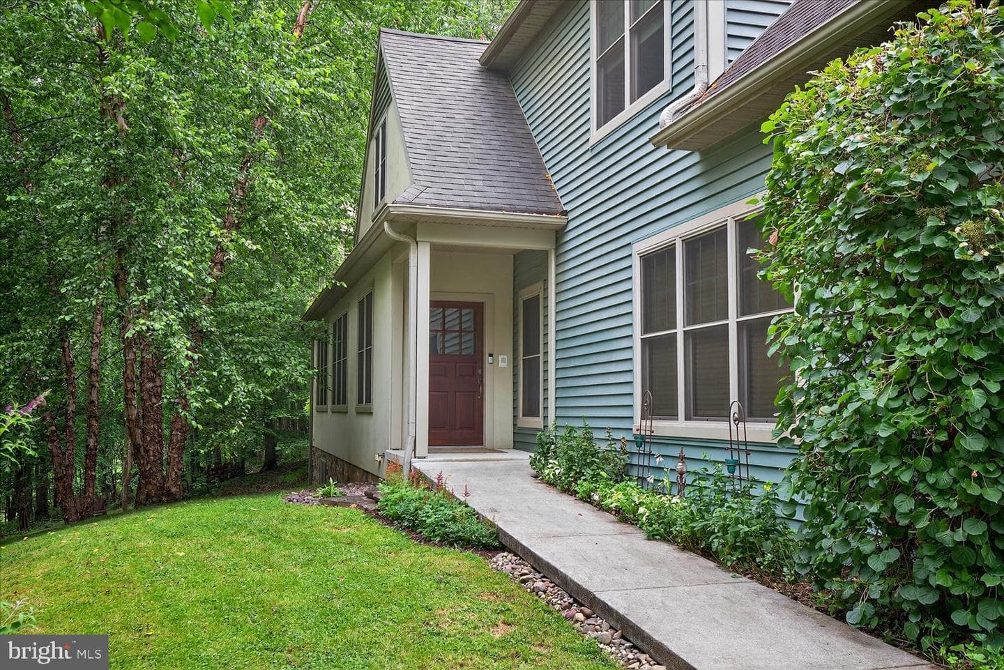 815 Laurel Ridge Road photo 3