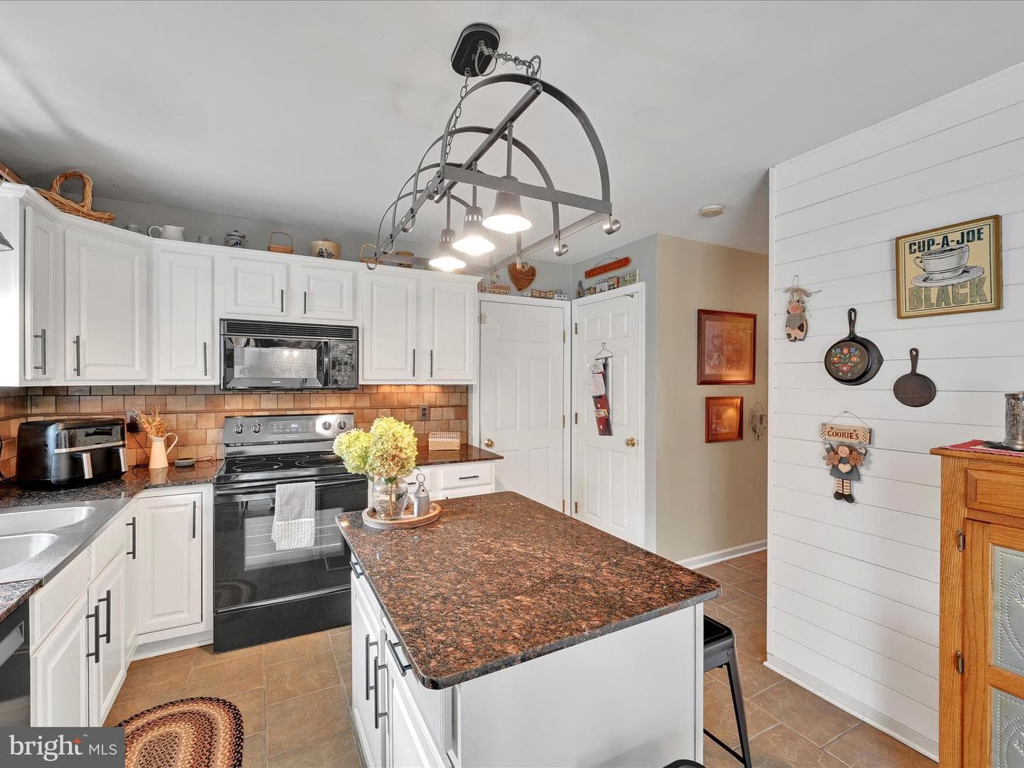 13 Fox Run Terrace photo 12