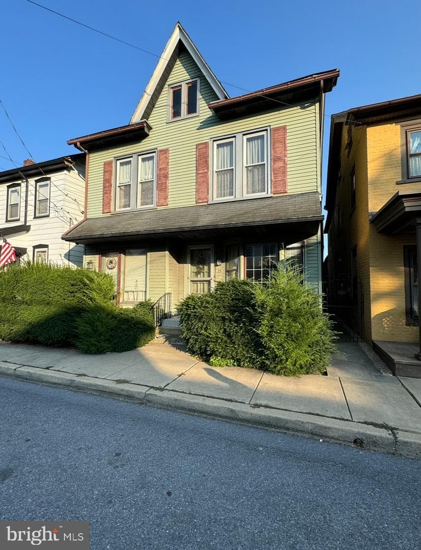 17 N Reamstown Road photo 1