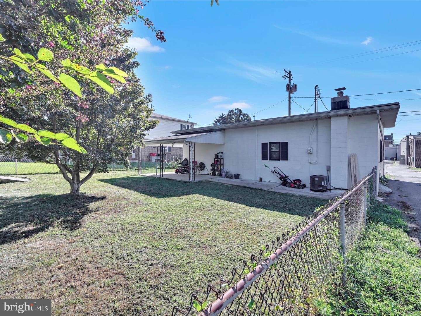 343 Poplar Street photo 23