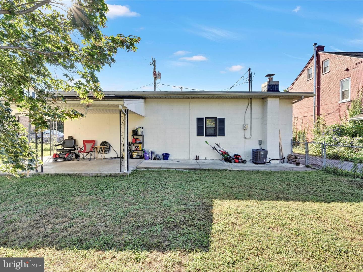 343 Poplar Street photo 24