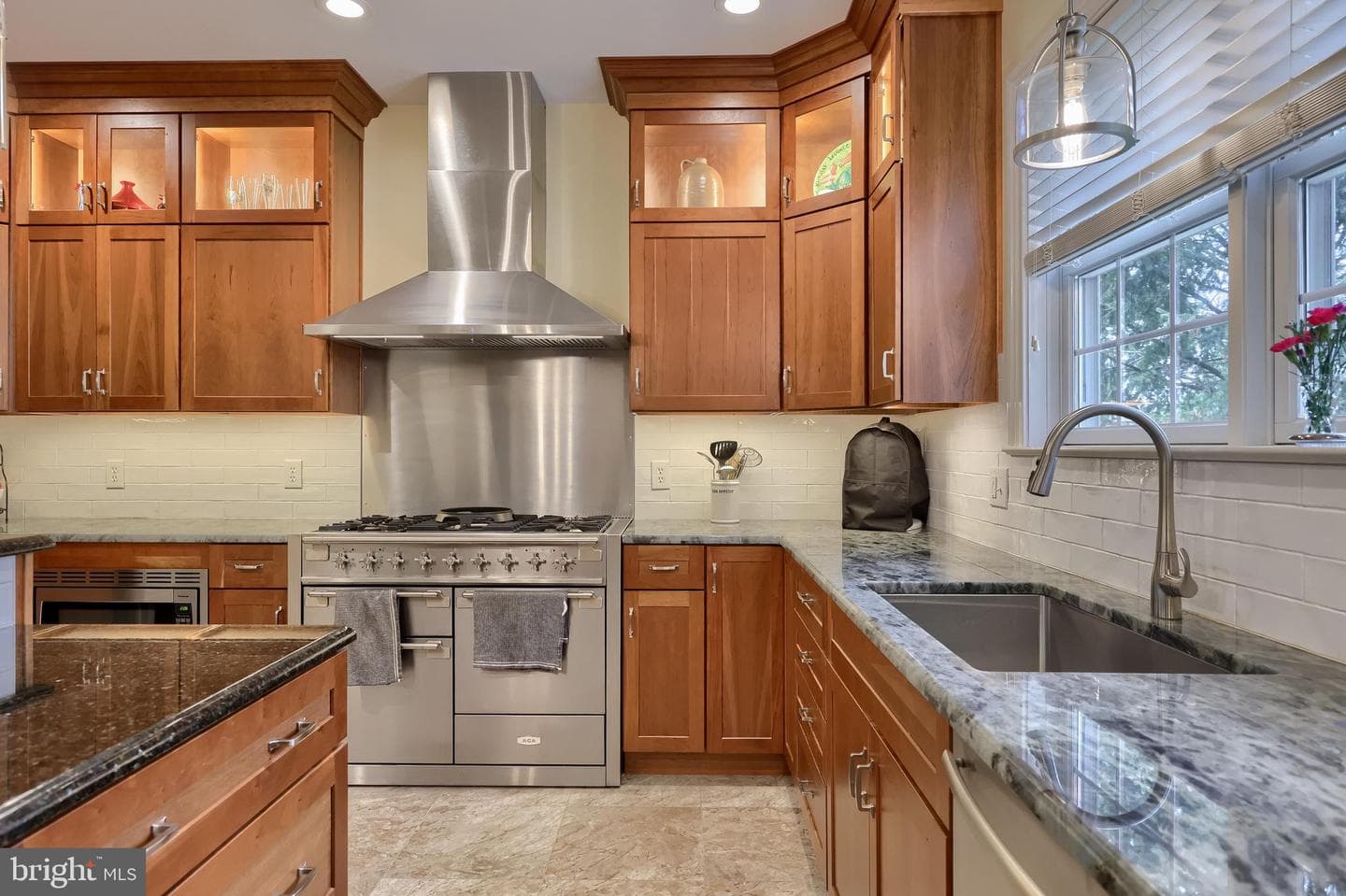 391 Ecker Drive photo 12