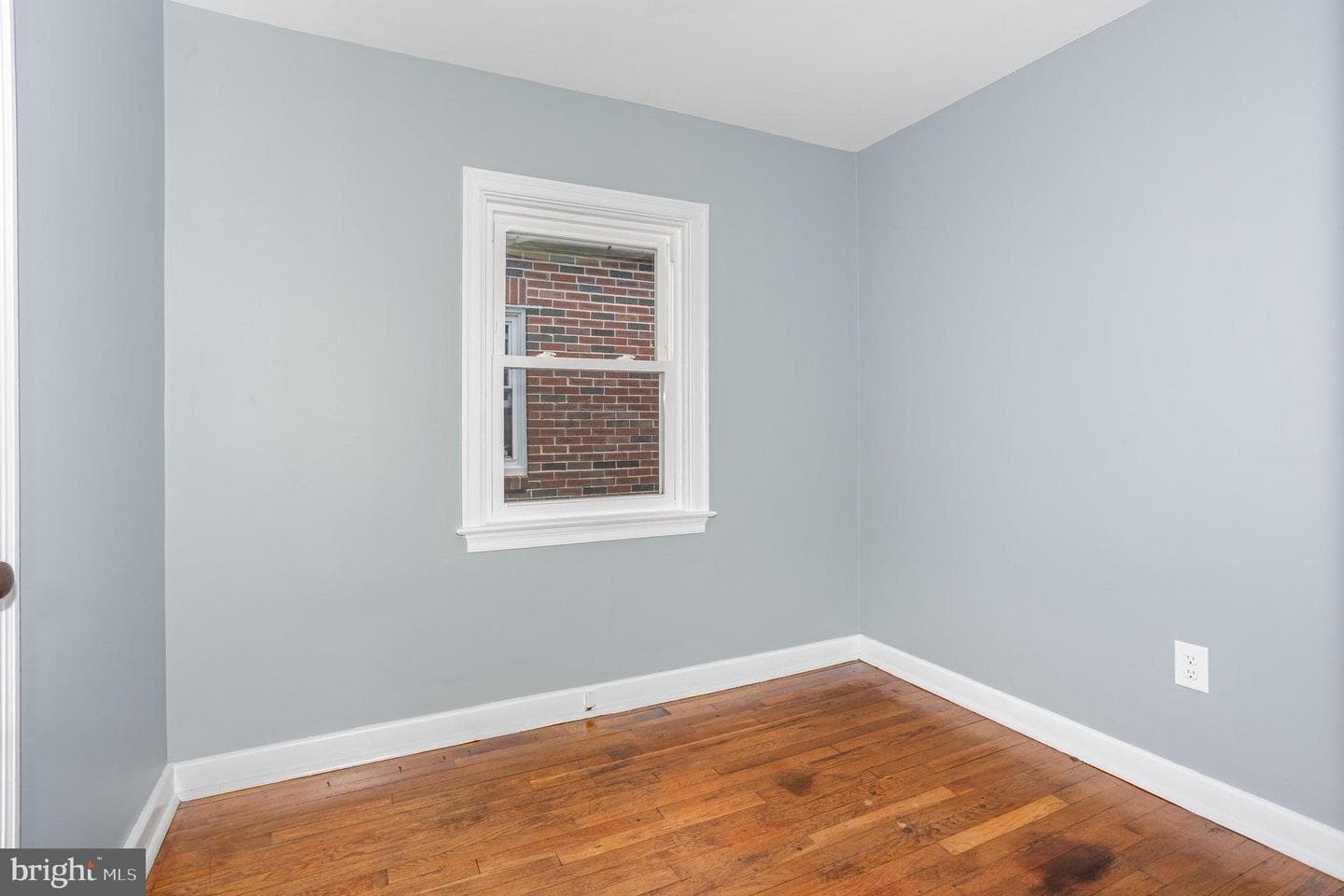 236 Locust Street photo 18