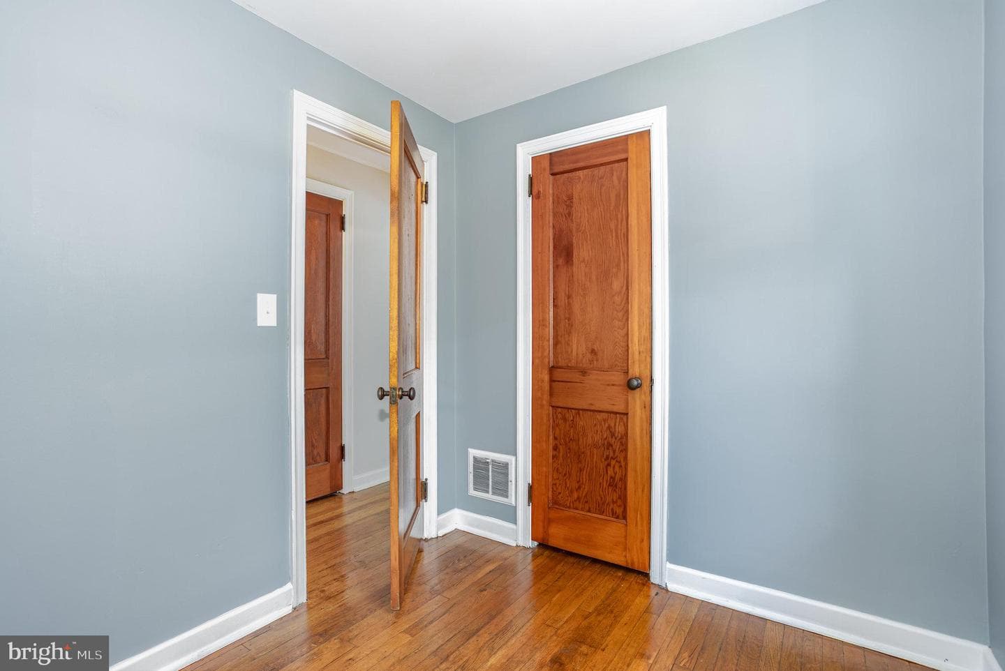 236 Locust Street photo 19