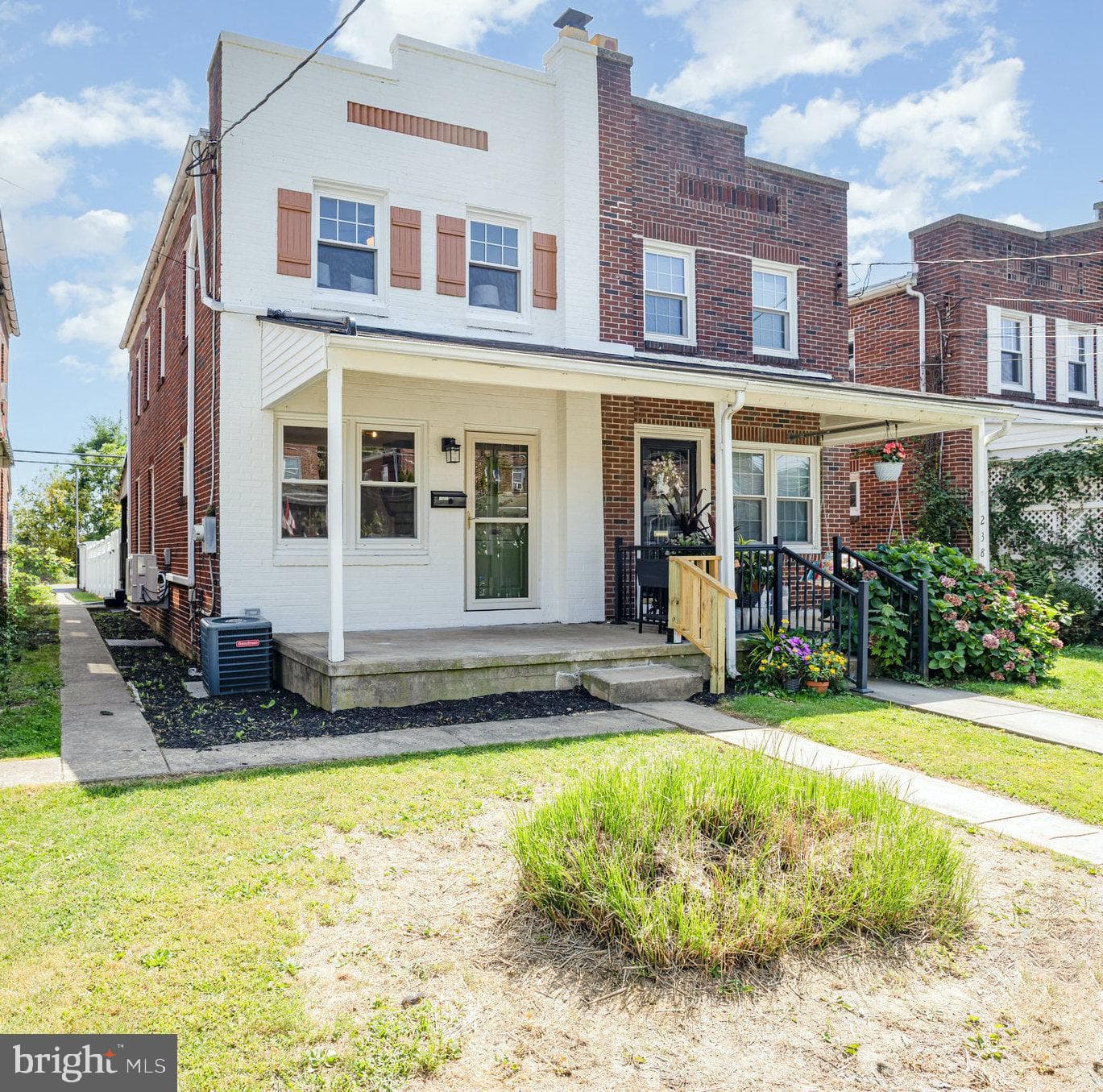 236 Locust Street photo 2