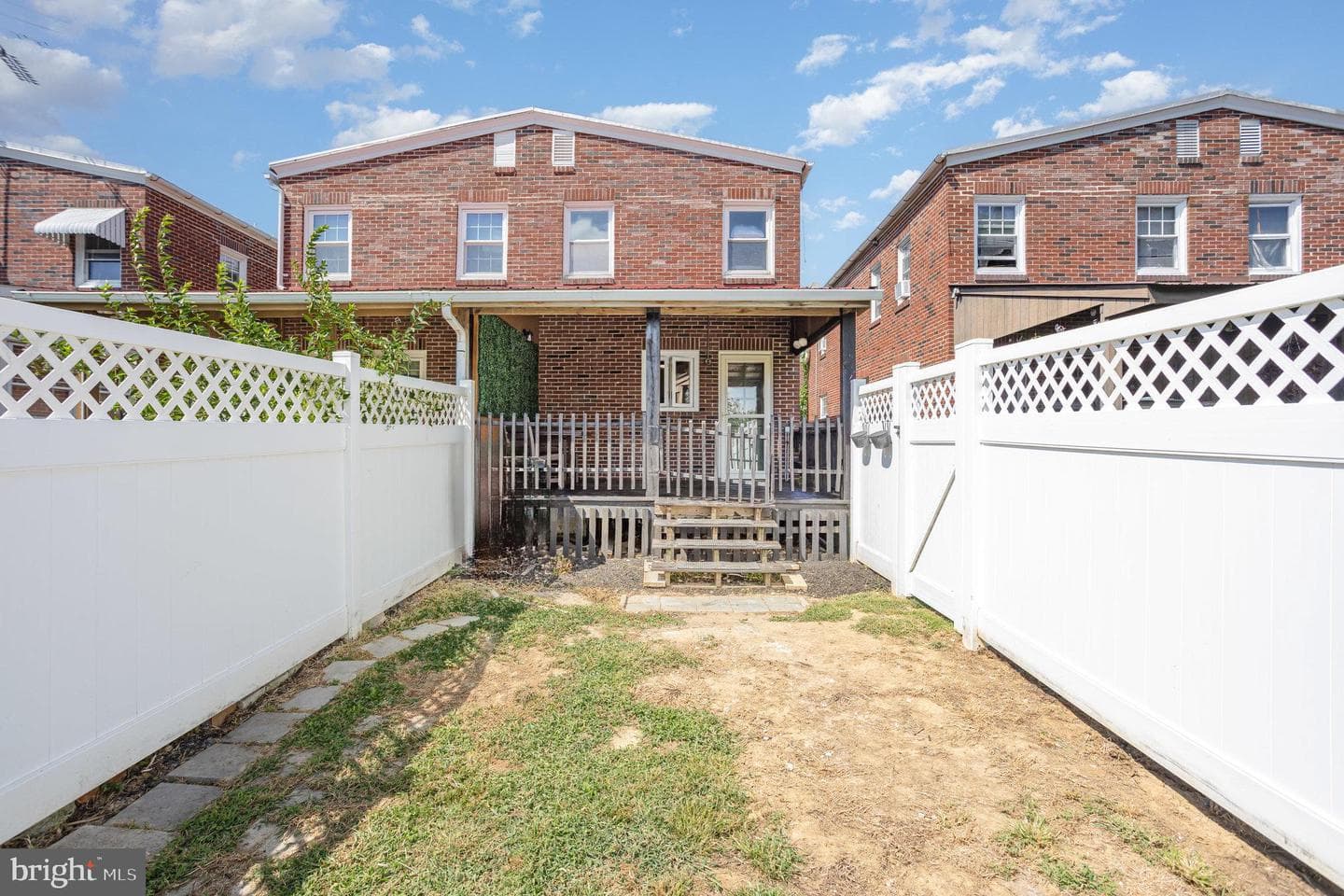 236 Locust Street photo 26