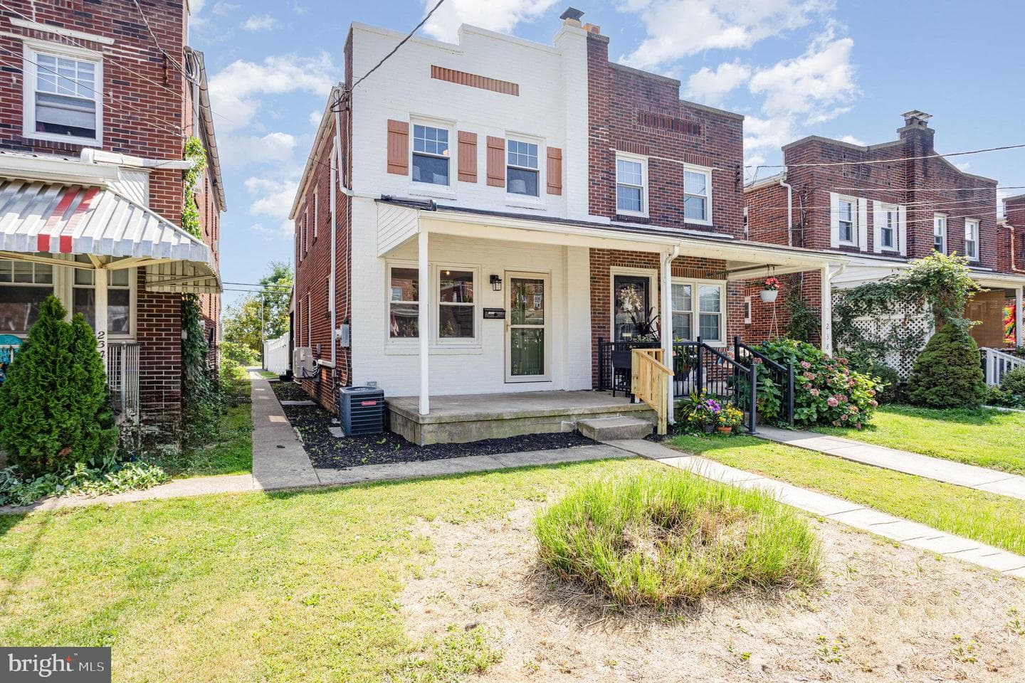 236 Locust Street photo 5