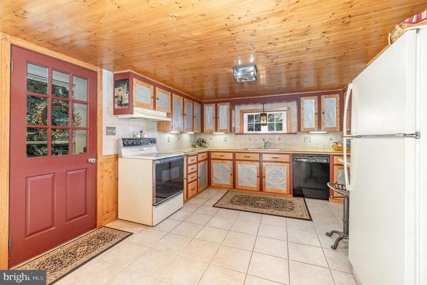 658 Martic Heights Drive photo 9