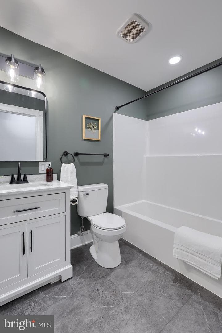 426 Manor Street photo 23