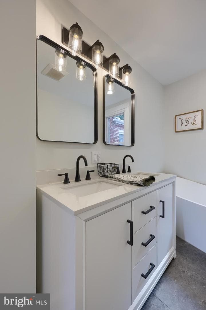426 Manor Street photo 28