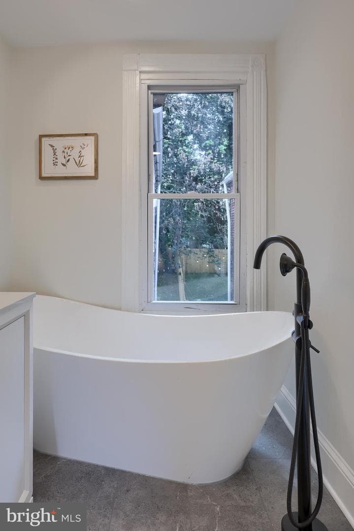 426 Manor Street photo 29