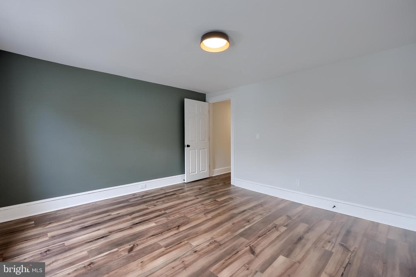 426 Manor Street photo 33