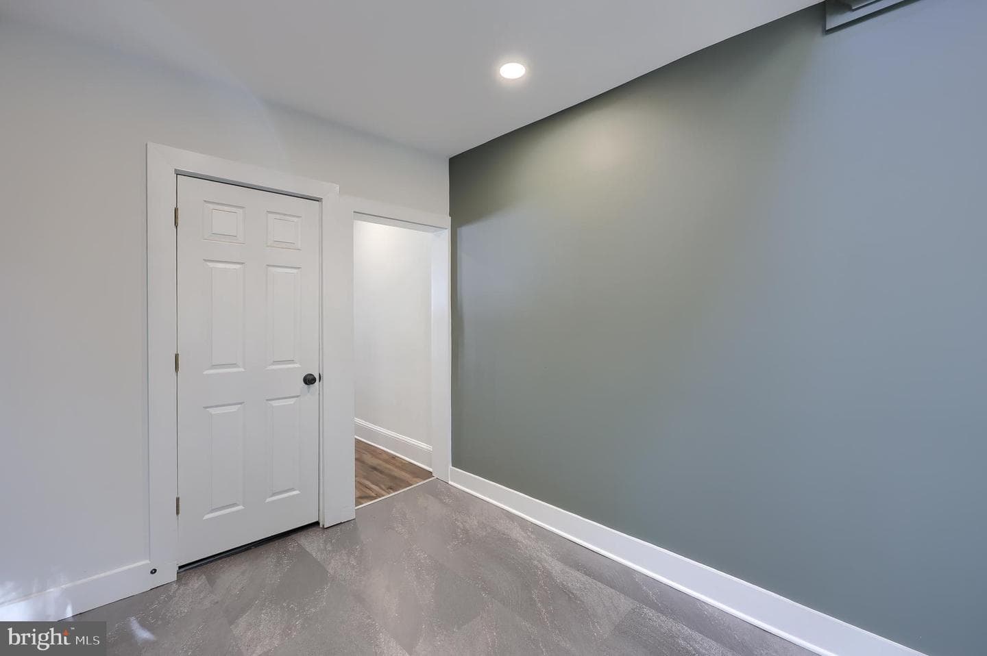 426 Manor Street photo 34