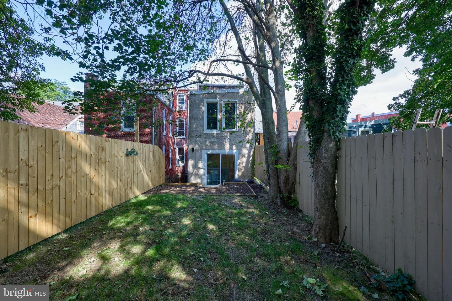 426 Manor Street photo 36
